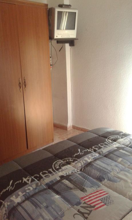 Comet Suites Almona Granada Room photo