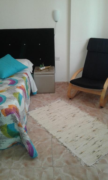 Comet Suites Almona Granada Room photo