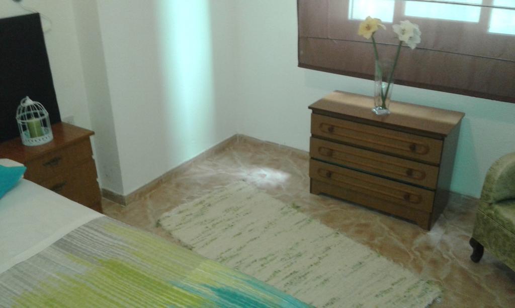 Comet Suites Almona Granada Room photo
