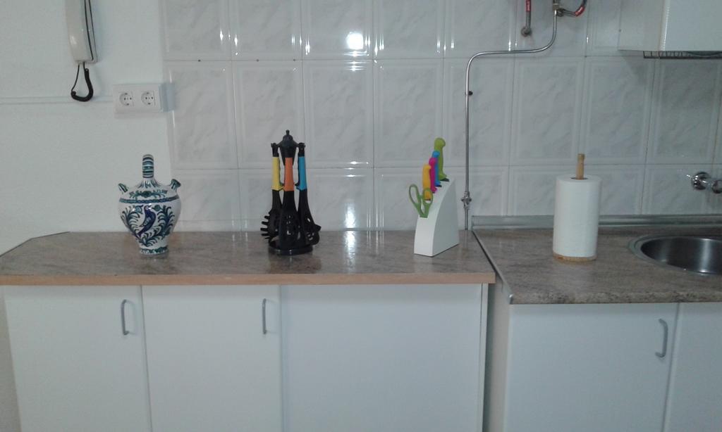 Comet Suites Almona Granada Room photo