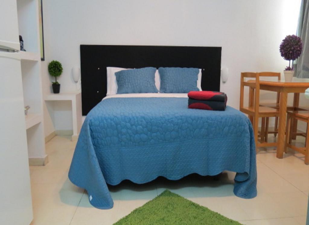 Comet Suites Almona Granada Room photo